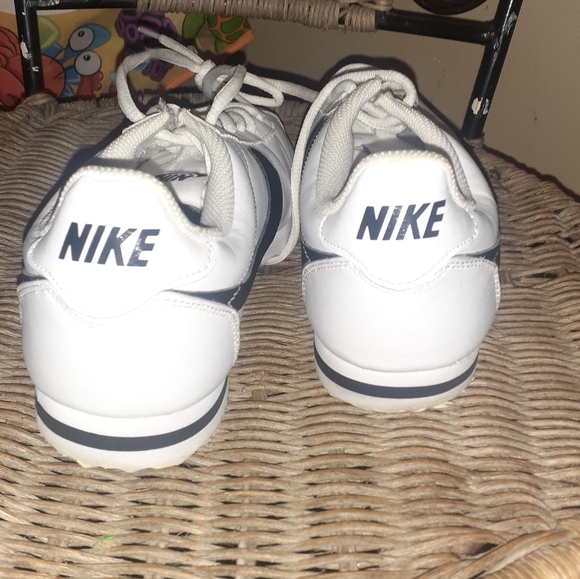 Shoes - Picture 2 of 5